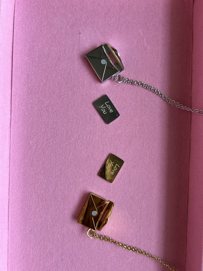 Collier enveloppe "I LOVE YOU"